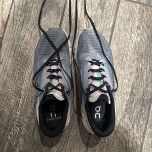 On Running Cloudstratus Women's Running Shoes - Blue and White